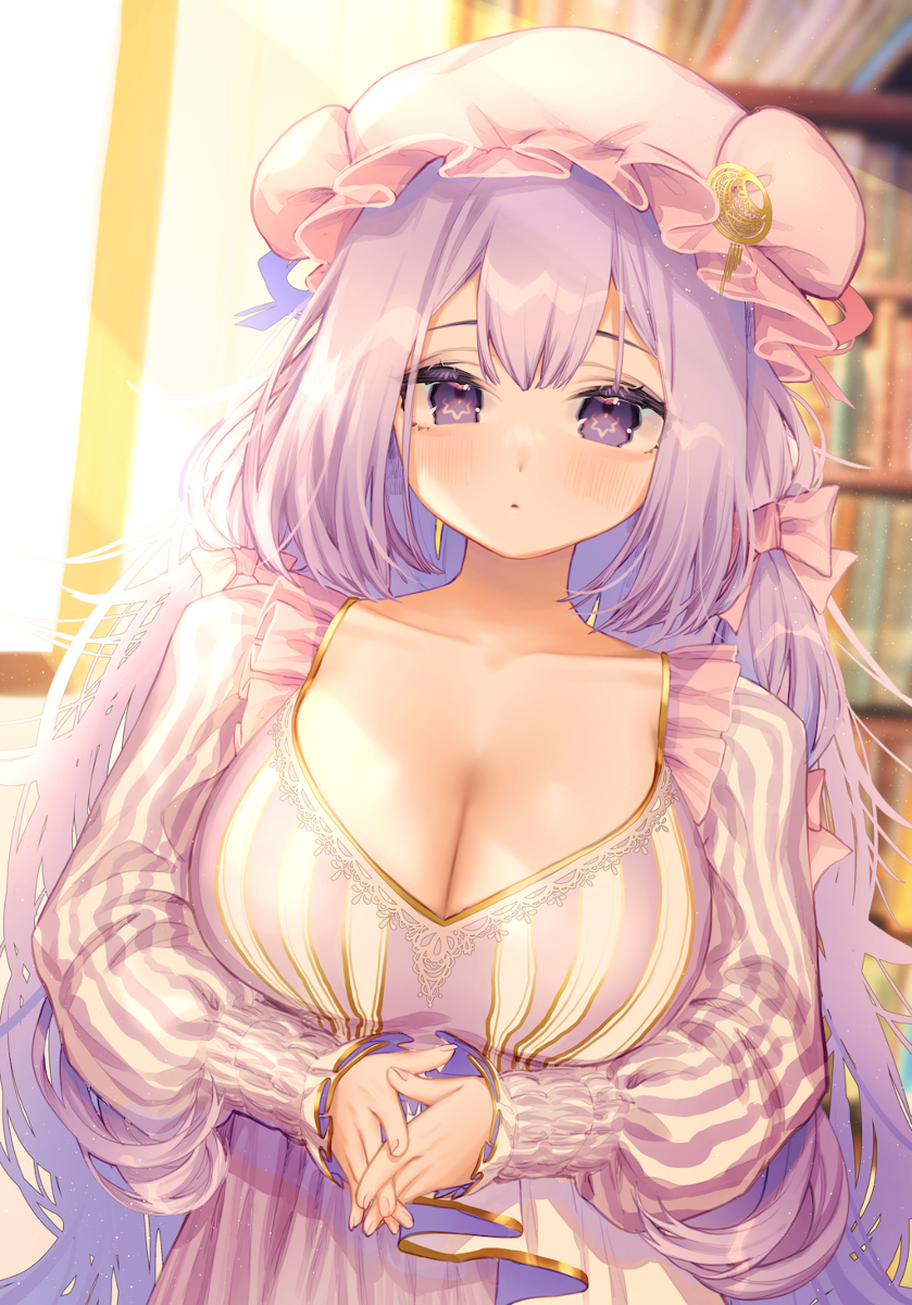 This is a pixiv picture whose title is 大図書館.
