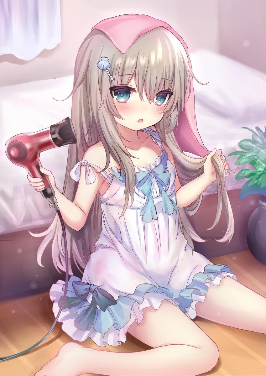 This is a pixiv picture whose title is 「お兄ちゃん…髪 乾かして」.