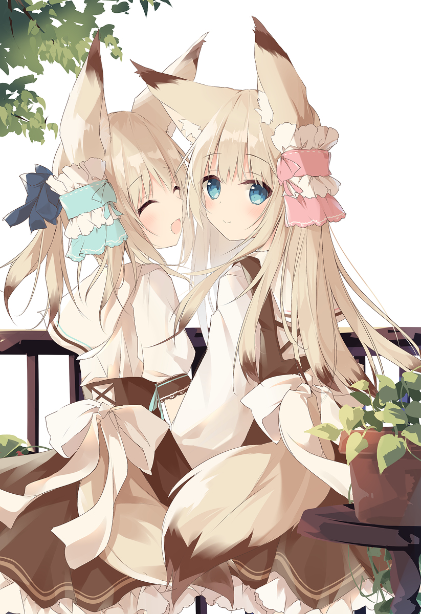 This is a pixiv picture whose title is きつねっこ姉妹.