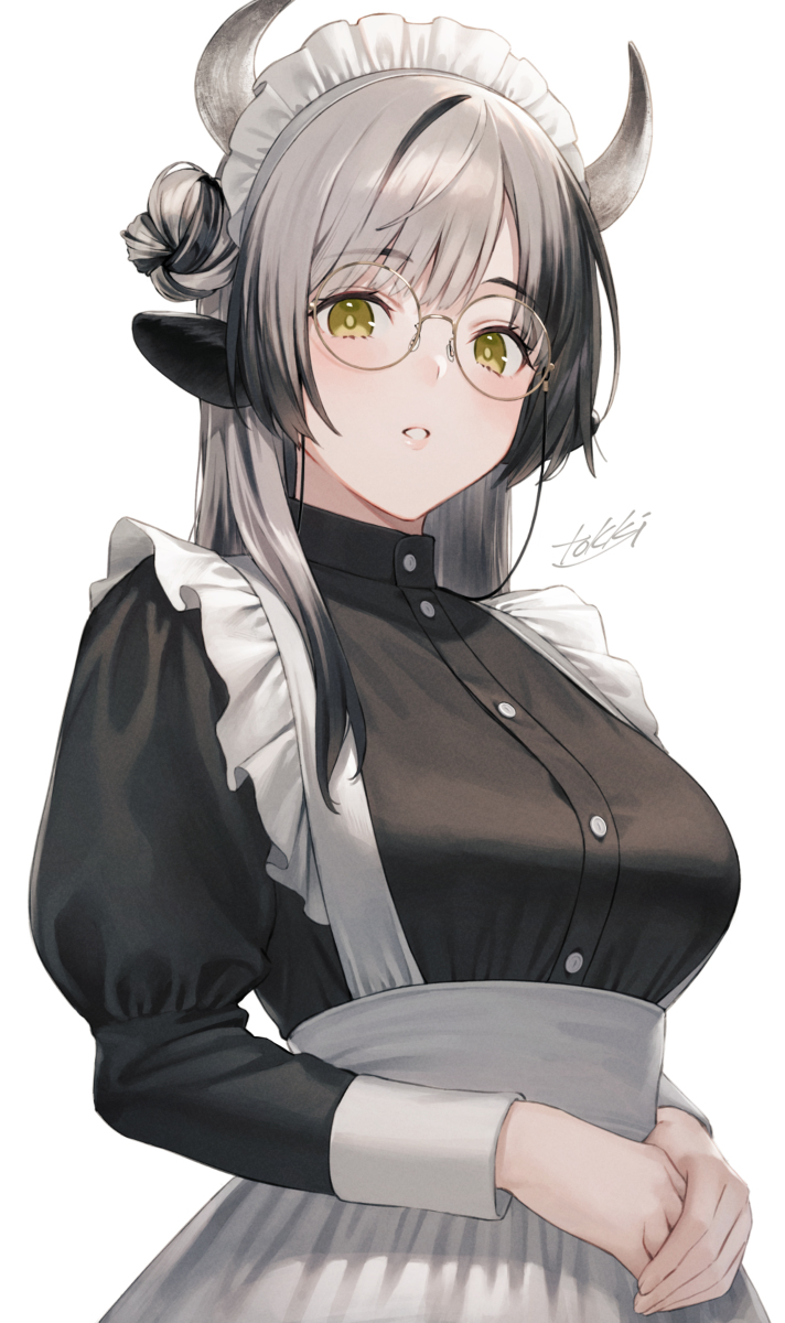 This is a pixiv picture whose title is maid.