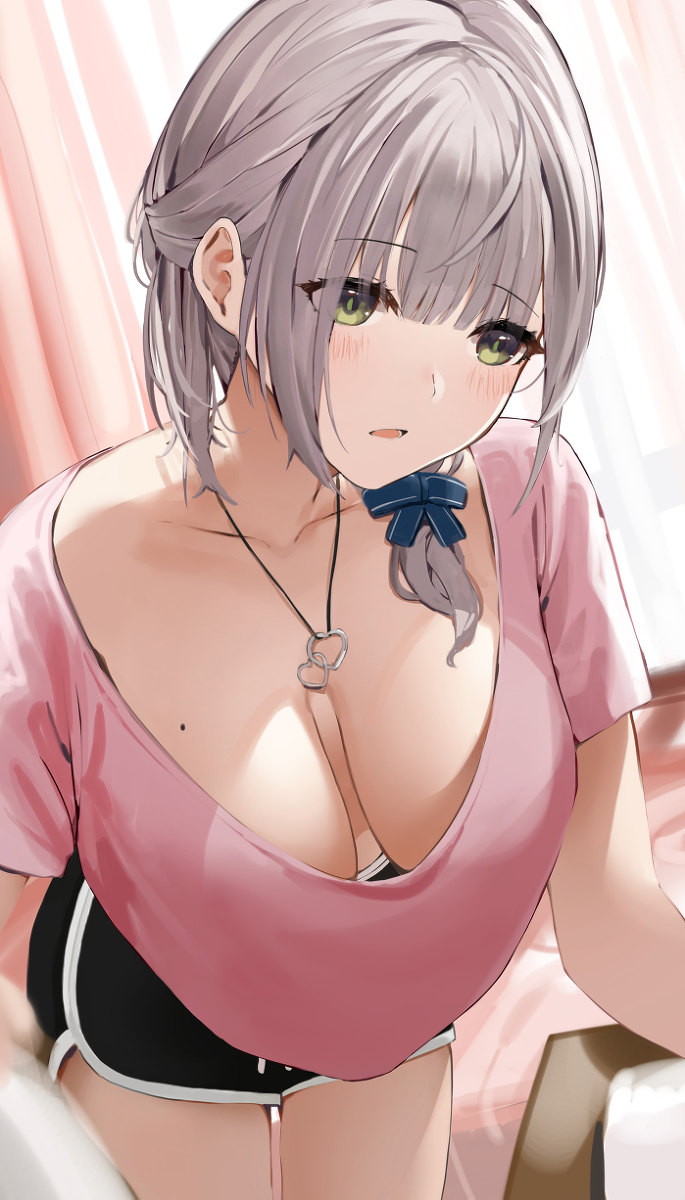 This is a pixiv picture whose title is 無防備.