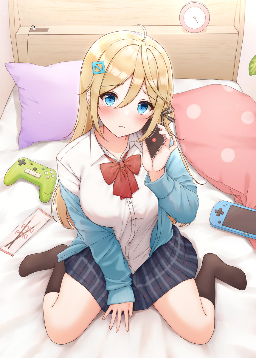 This is a pixiv picture whose title is 『どうしようもない先輩が 　今日も寝かせてくれない。』.