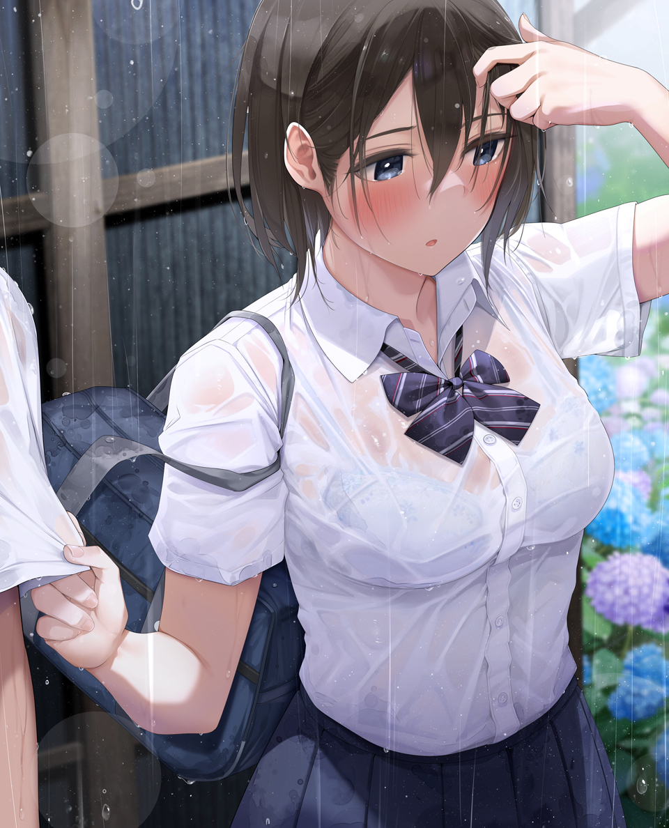 This is a pixiv picture whose title is 後輩と二人、突然の大雨に降られて。.