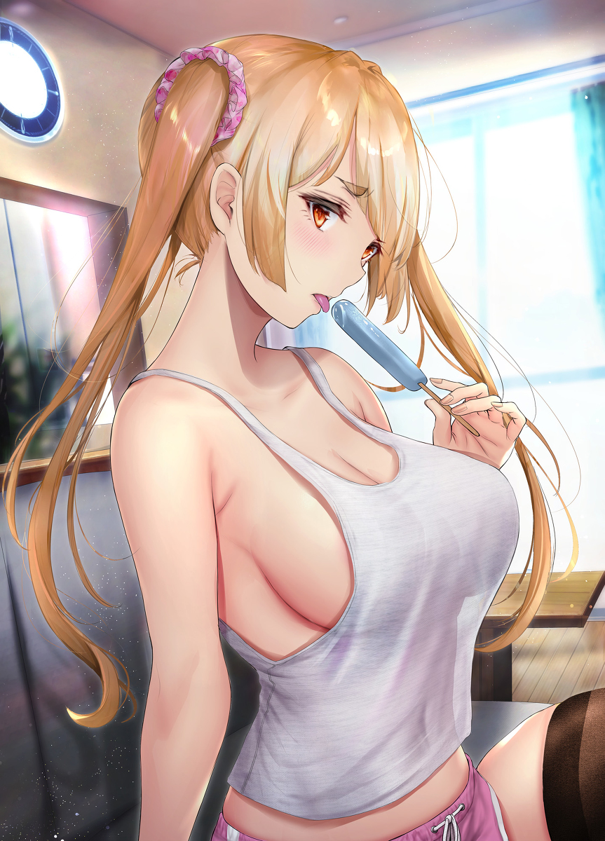 This is a pixiv picture whose title is リビングで兄がゲームをしていると生意気な格好でとなりに座り、興～.