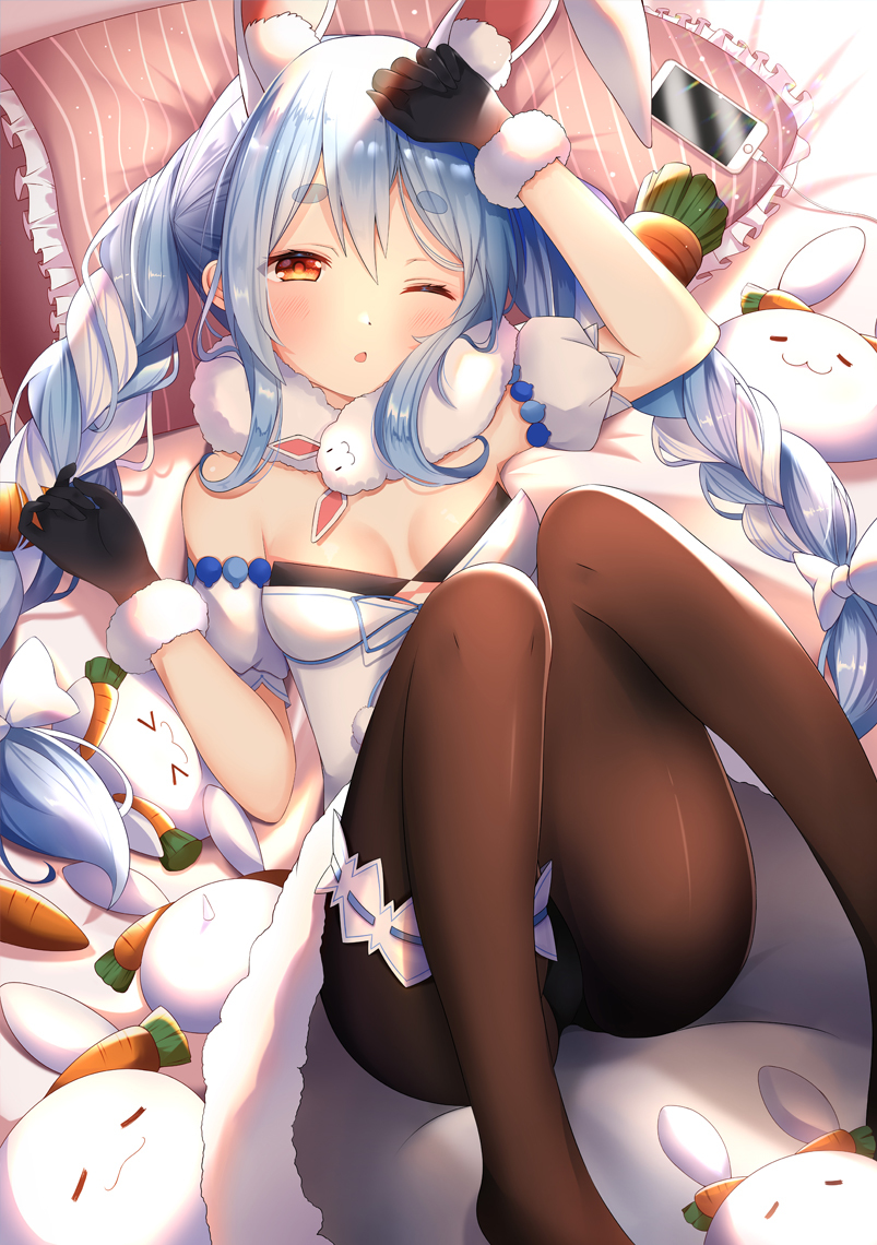 This is a pixiv picture whose title is 兎田ぺこら.