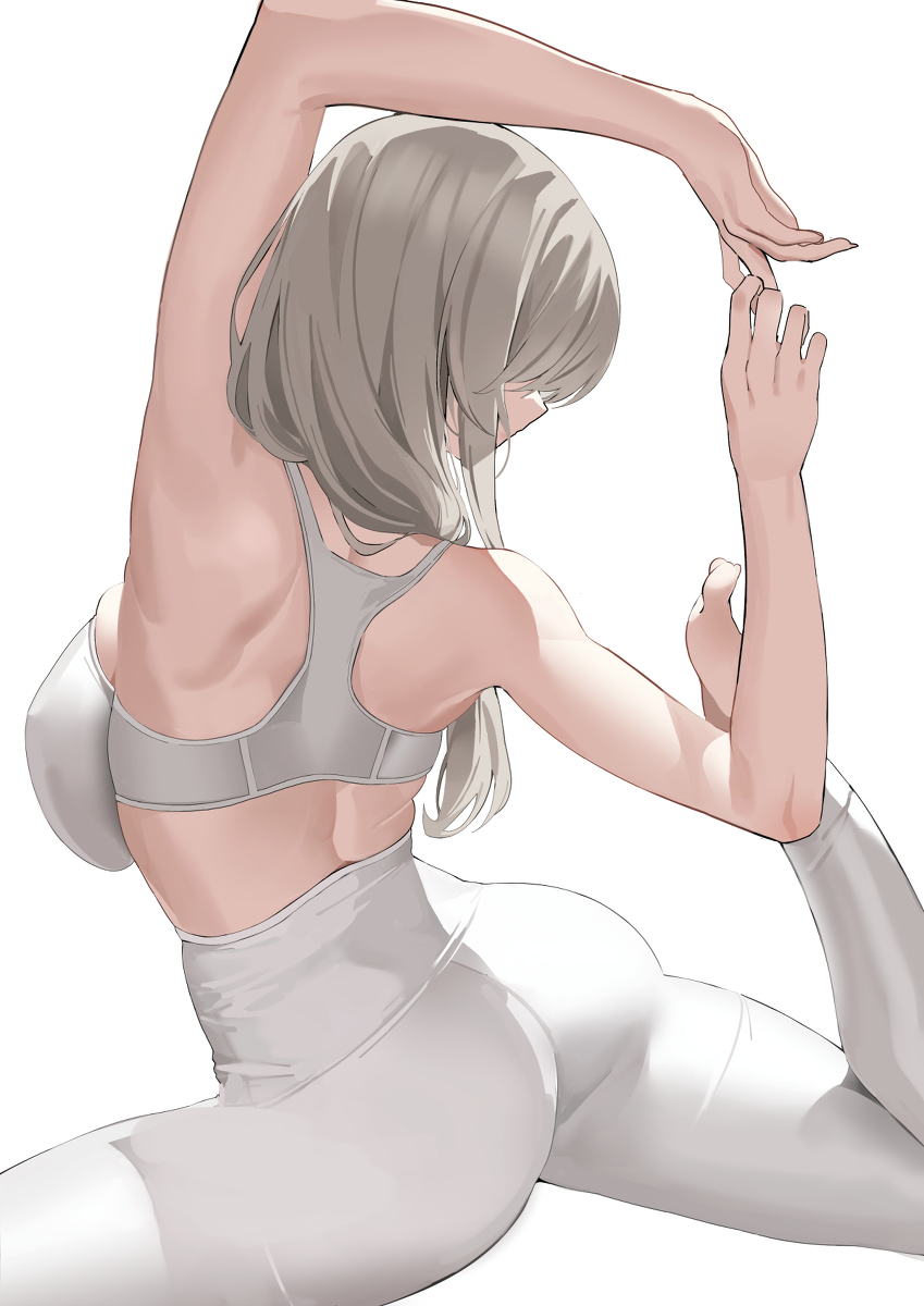 This is a pixiv picture whose title is ヨガする宇崎ママ.