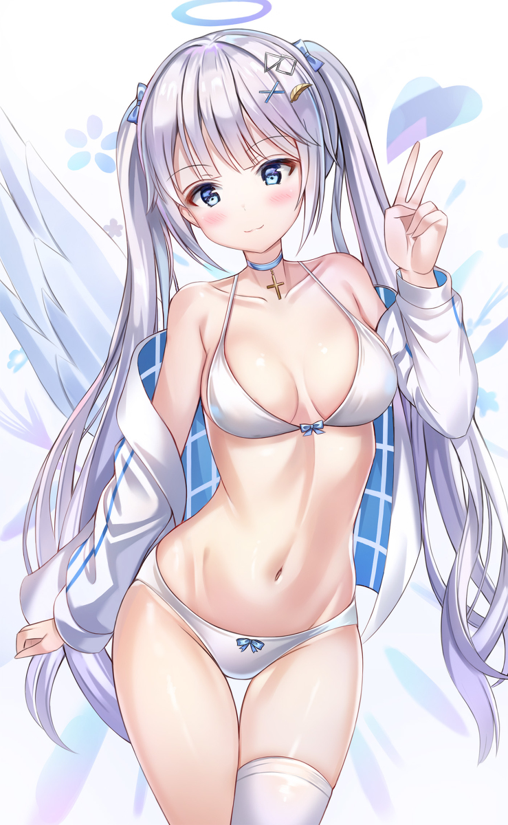 This is a pixiv picture whose title is 銀髪 天使.