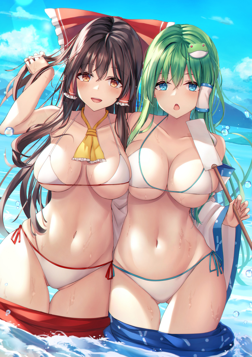 This is a pixiv picture whose title is 水着霊夢&早苗.