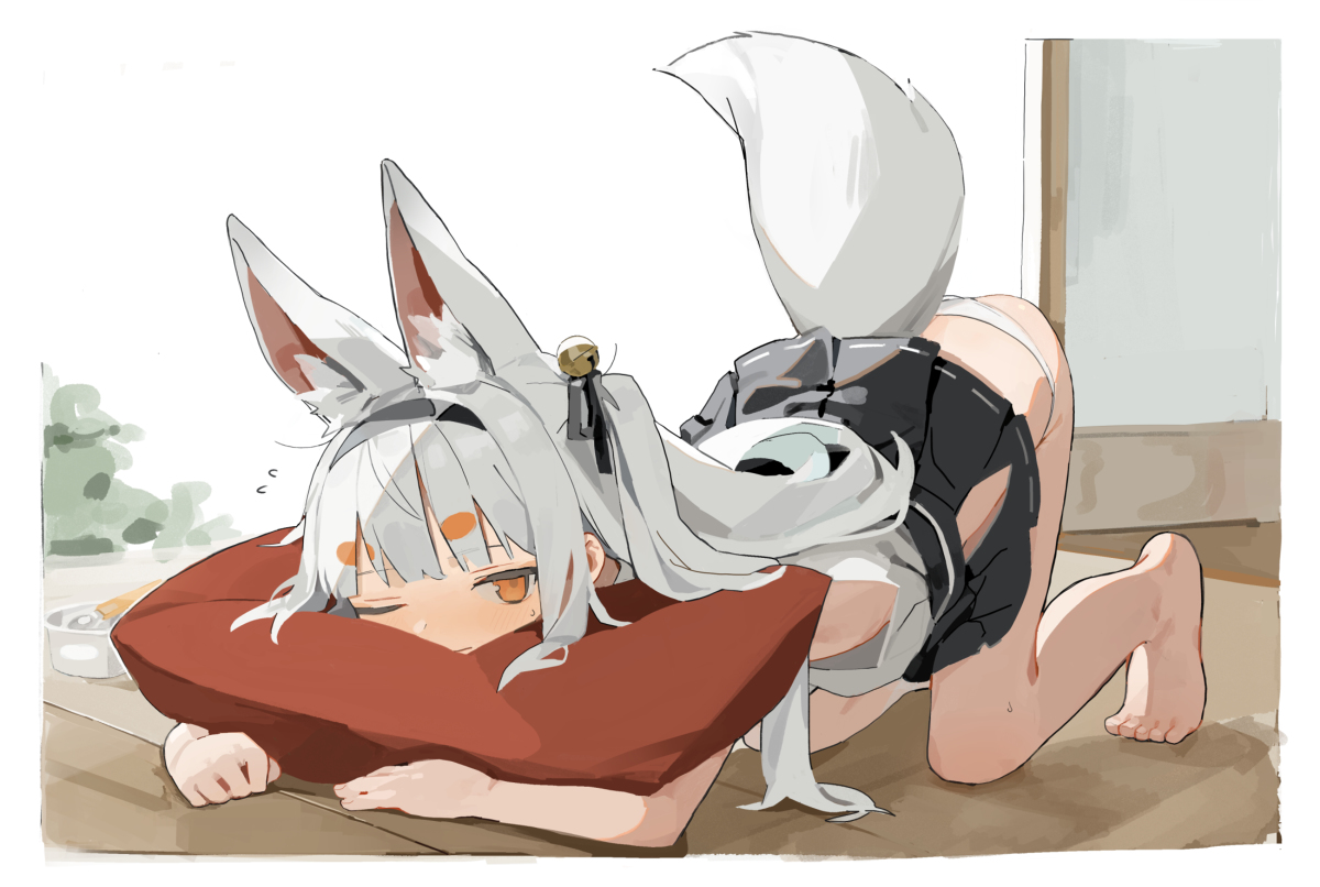 This is a pixiv picture whose title is 狐.