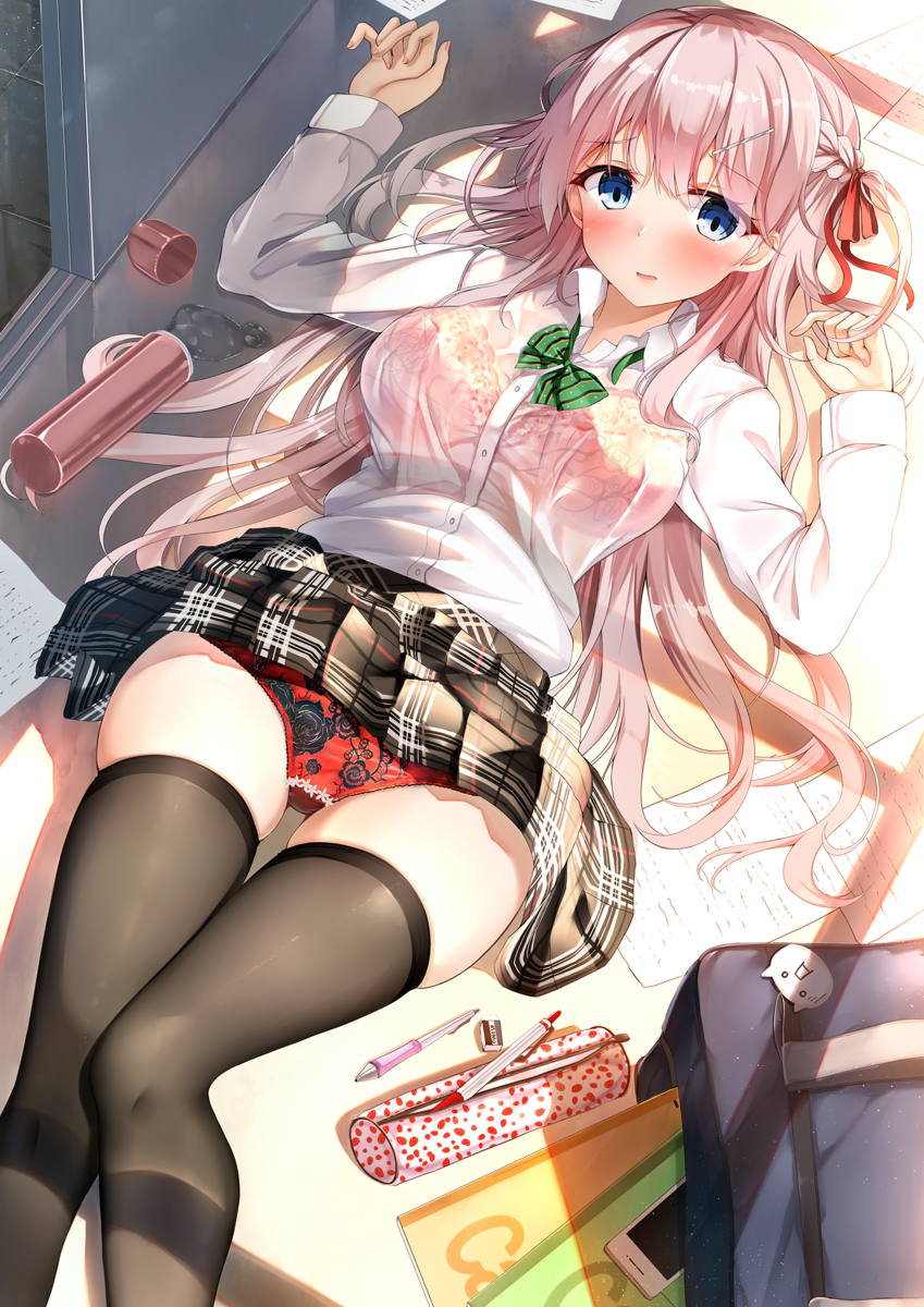This is a pixiv picture whose title is 攻撃力が高いふとももを持つ後輩。.
