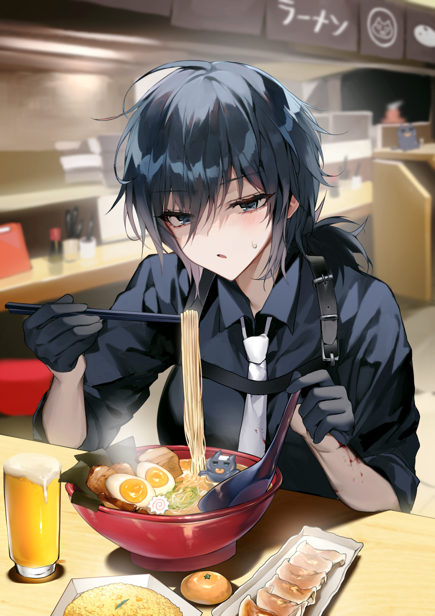 This is a pixiv picture whose title is 任務後の深夜のラーメン.