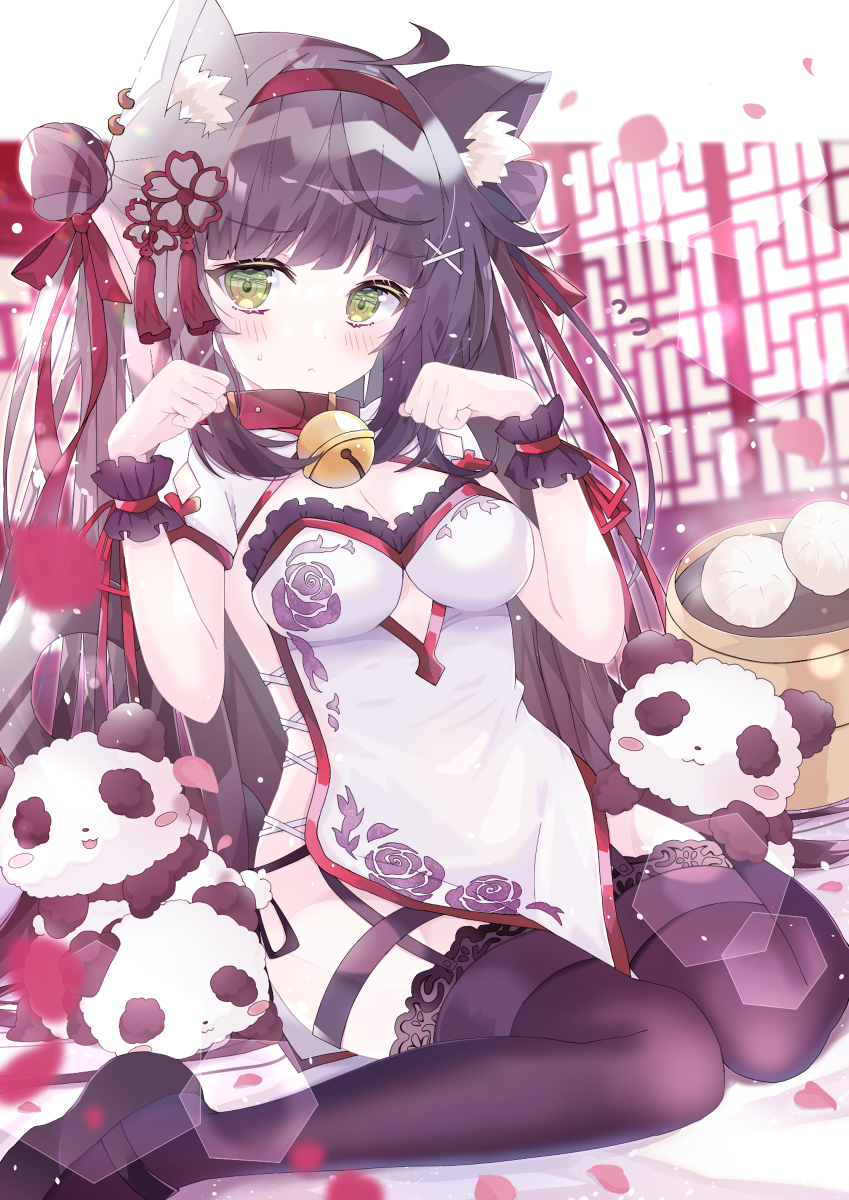 This is a pixiv picture whose title is 猫耳チャイナっ娘🐱🐾.