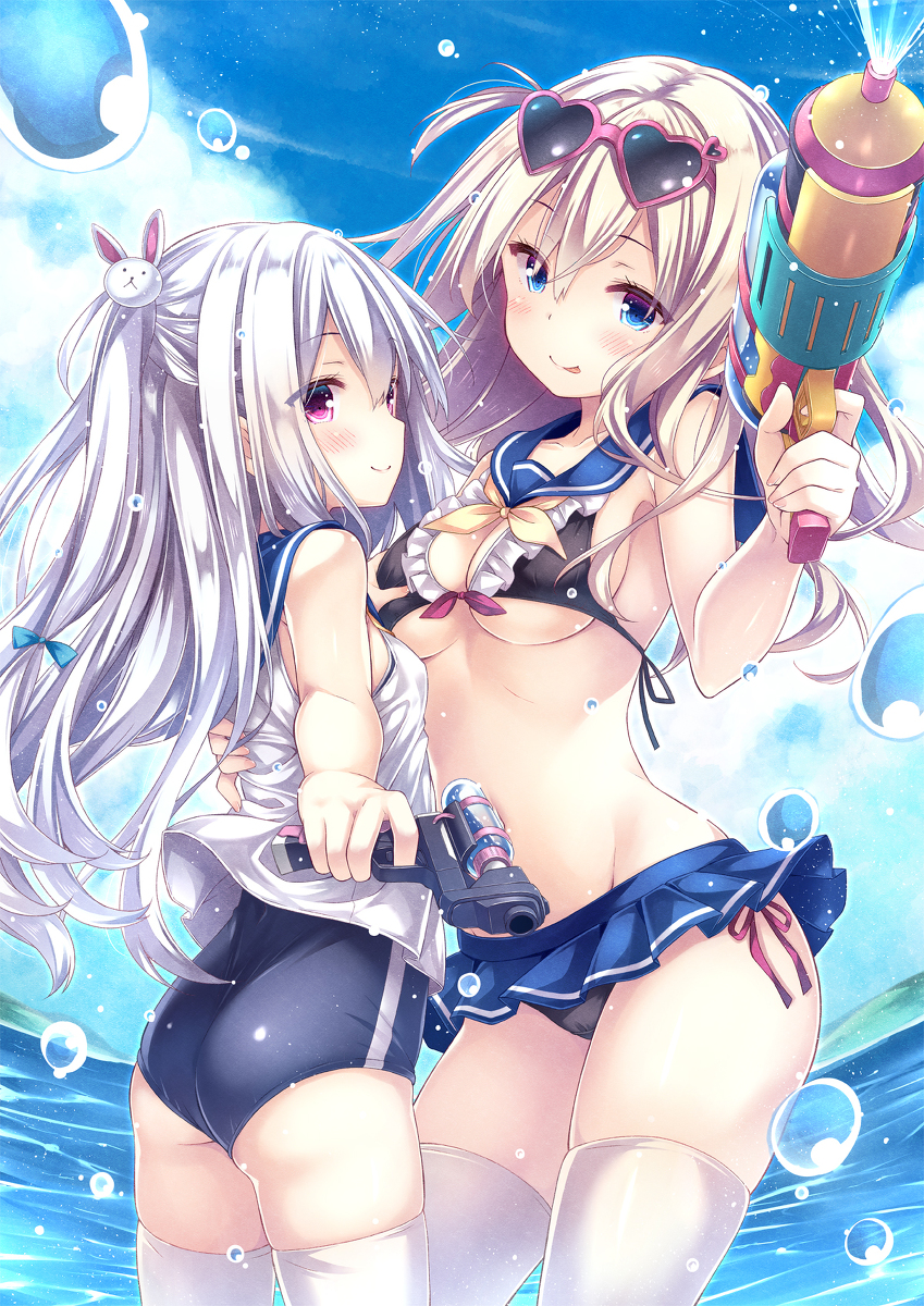 This is a pixiv picture whose title is 海で姉妹とあそぼう！.