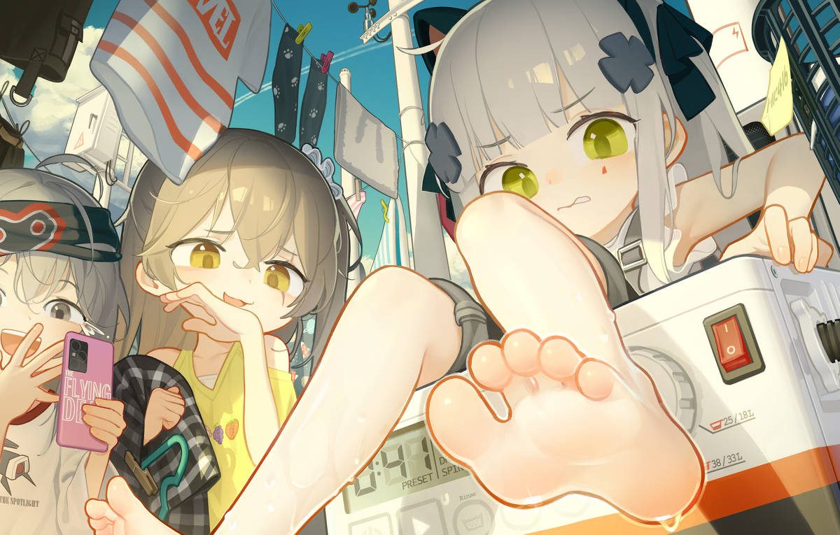 This is a pixiv picture whose title is 糟糕...卡住了.