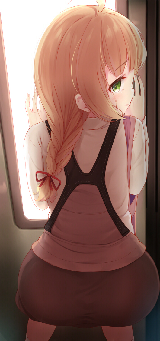 This is a pixiv picture whose title is 電車で.