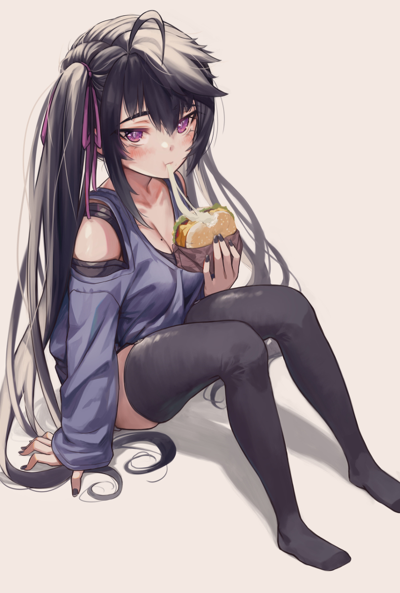 This is a pixiv picture whose title is チーズバーガーを食べるハリ.