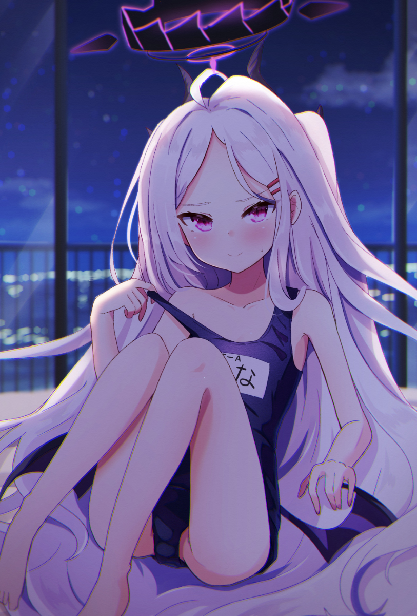 This is a pixiv picture whose title is 水着ヒナ.