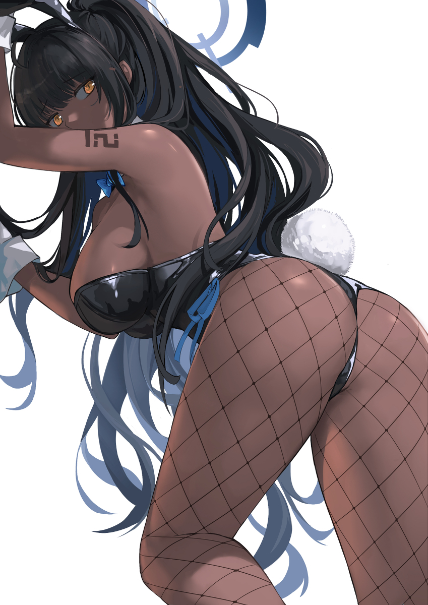 This is a pixiv picture whose title is 黑兔女郎.