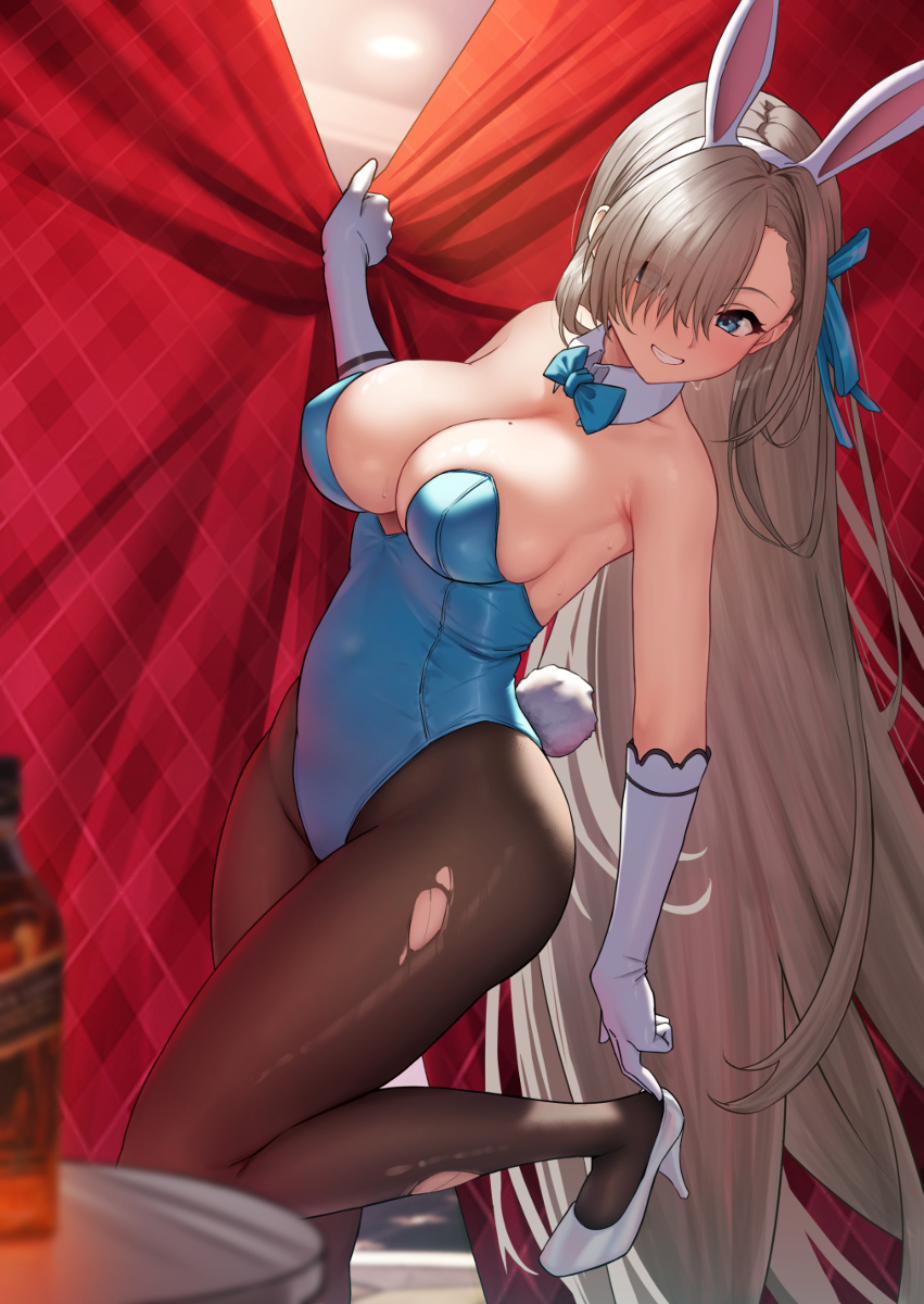 This is a pixiv picture whose title is お着換え💙.