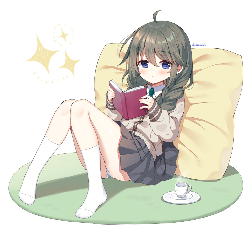 This is a pixiv picture whose title is 由仁せんぱい.