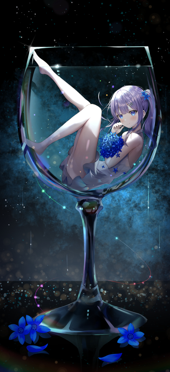 This is a pixiv picture whose title is ガラスの中.