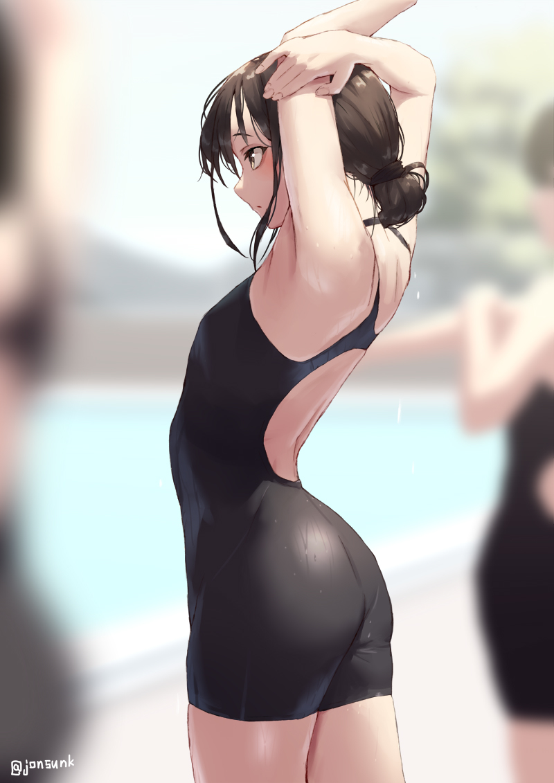 This is a pixiv picture whose title is 肩を伸ばすスレンダー女子.