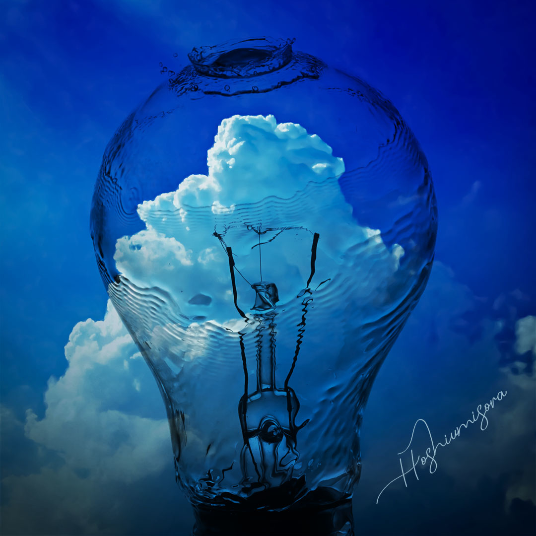 This is a pixiv picture whose title is 水電球と入道雲.