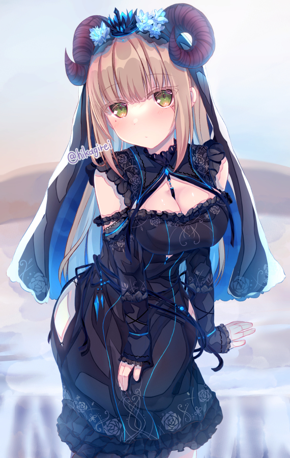 This is a pixiv picture whose title is 聖女さ……ま？.