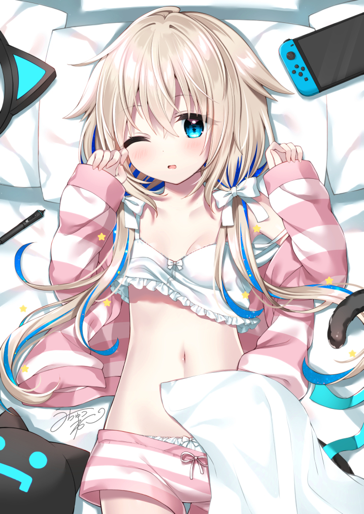 This is a pixiv picture whose title is 「一緒に寝よ～」.