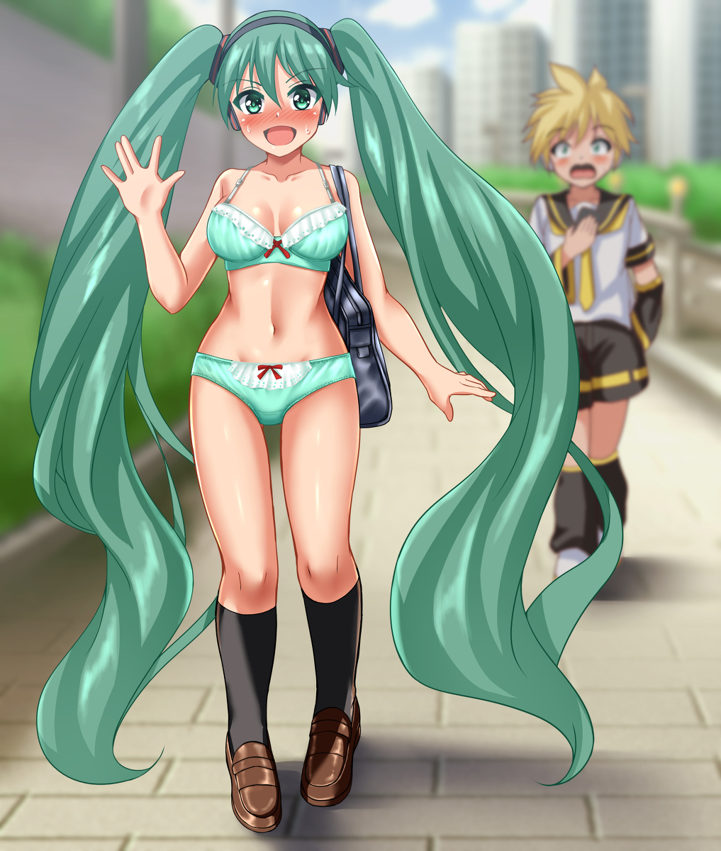 This is a pixiv picture whose title is 【pixivリクエスト】罰ゲームで羞恥プレイ中な初音ミク.