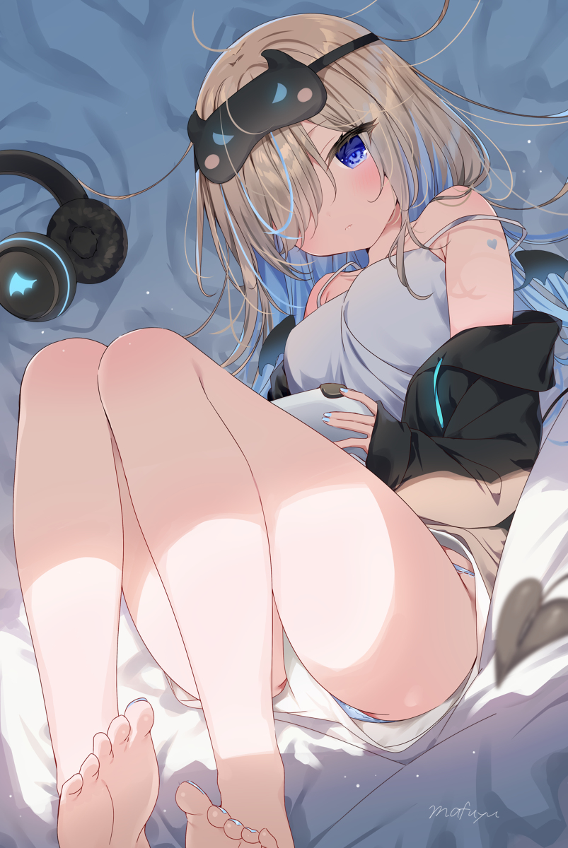This is a pixiv picture whose title is 小悪魔ゲーマー.
