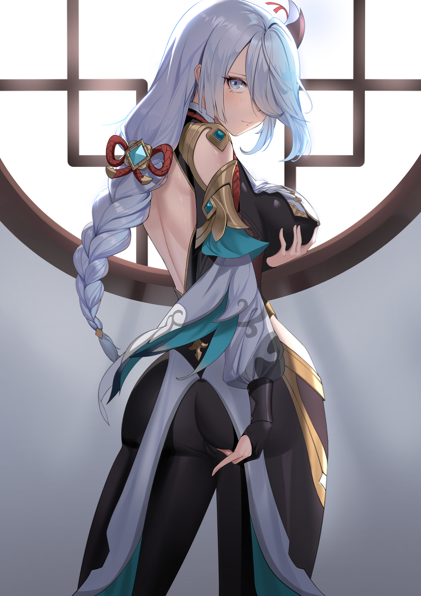 This is a pixiv picture whose title is 申鶴.