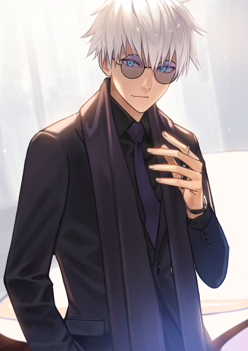 This is a pixiv picture whose title is 五条悟.