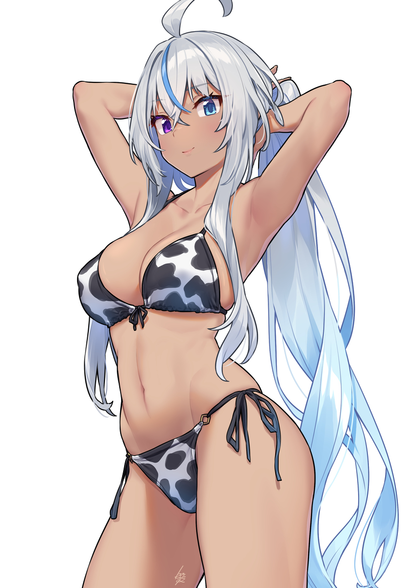 This is a pixiv picture whose title is 牛柄ビキニのユウナちゃん.