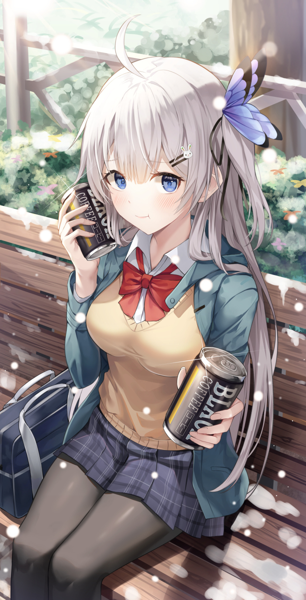 This is a pixiv picture whose title is コーヒー飲む？.