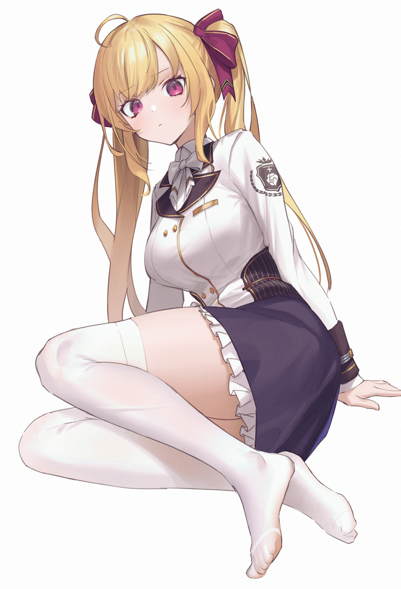 This is a pixiv picture whose title is 鷹宮リオン.