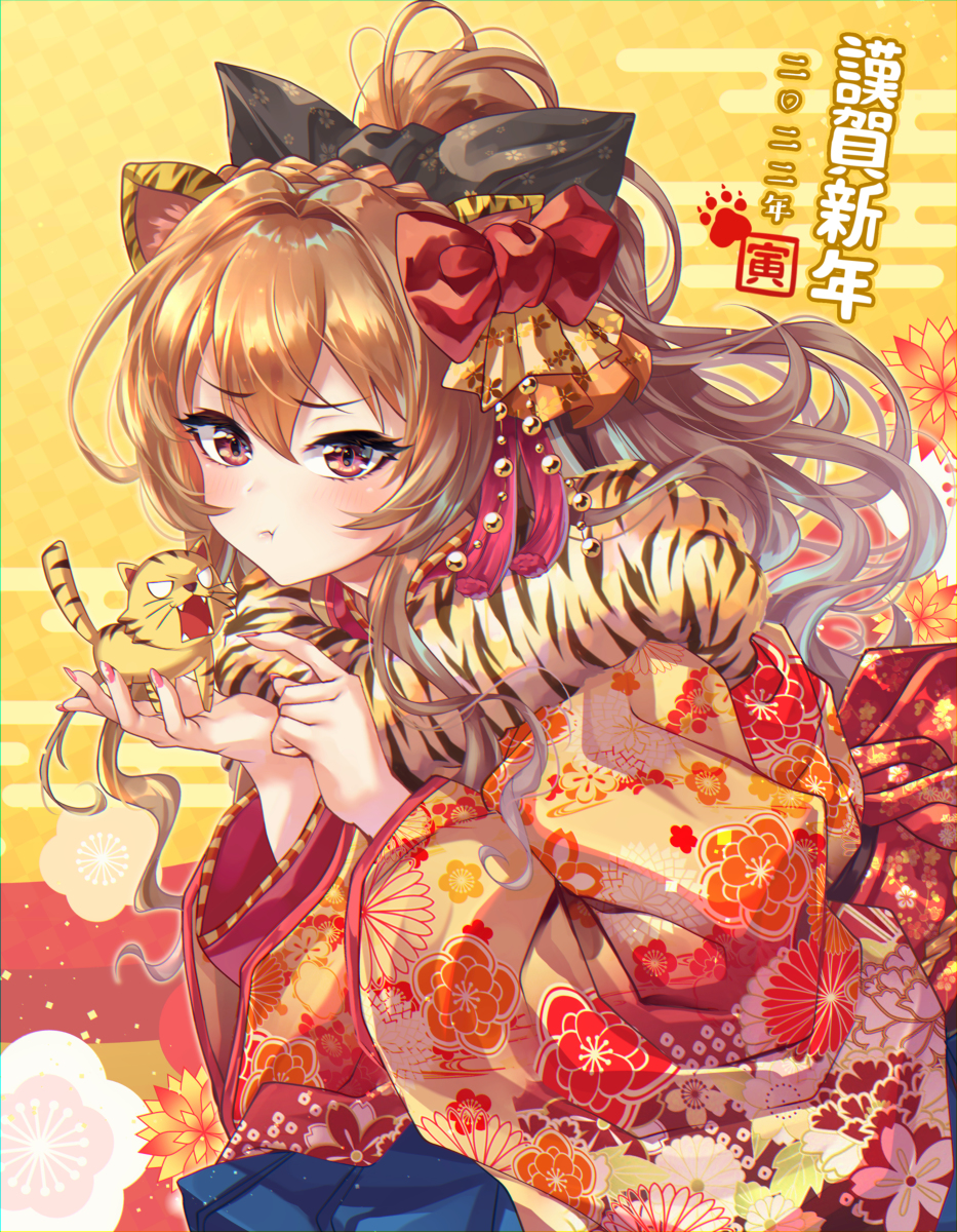 This is a pixiv picture whose title is 手乗りタイガーの年🐯.