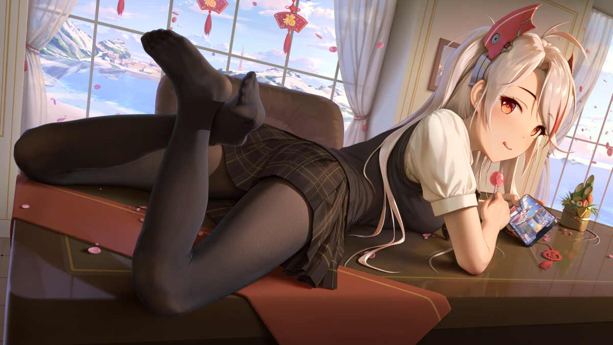 This is a pixiv picture whose title is 指揮官の秘書艦は誰かしら～.