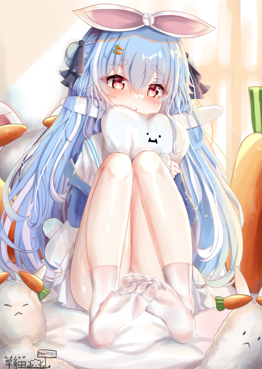 This is a pixiv picture whose title is 兎田ぺこら.