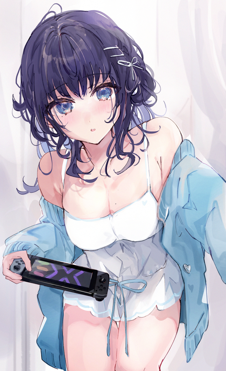This is a pixiv picture whose title is 一緒にゲームしよ…？ね？.