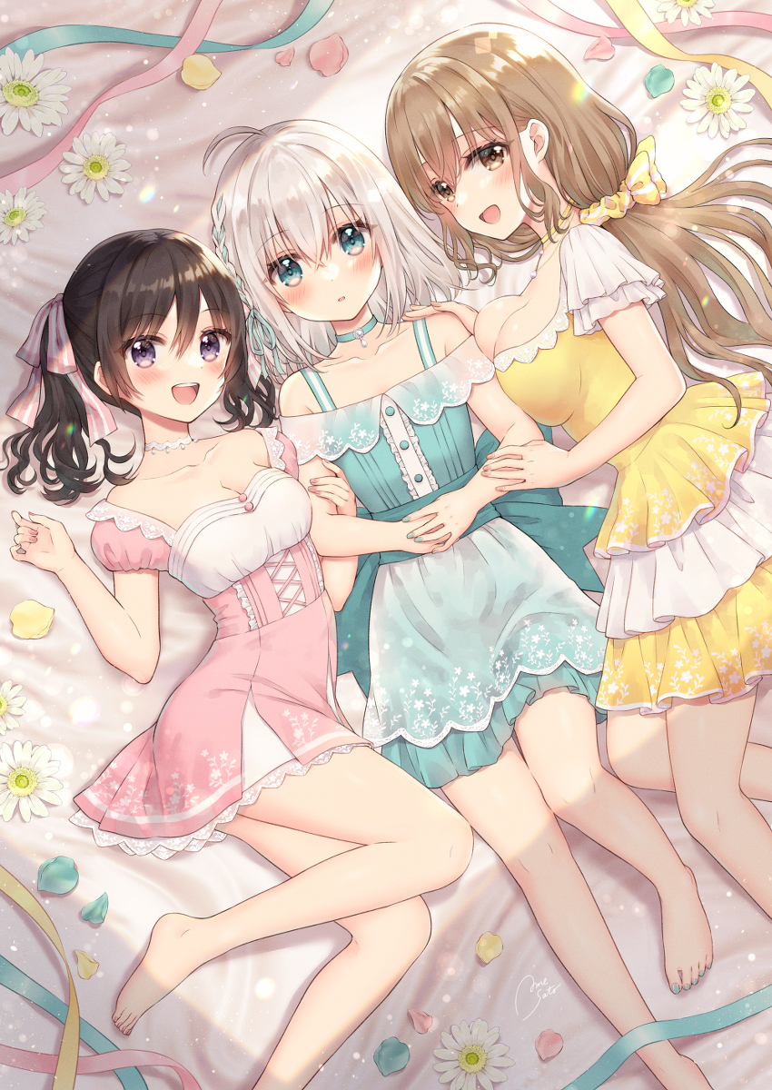 This is a pixiv picture whose title is お昼寝.