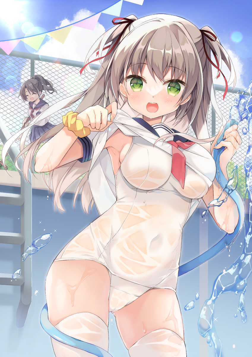 This is a pixiv picture whose title is 水着を着てるから濡れても平気よ！.