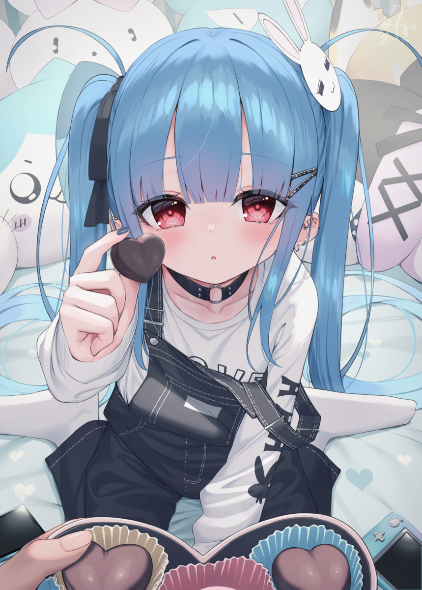 This is a pixiv picture whose title is 「かなえが作ったチョコ、食べてくれる…？」.