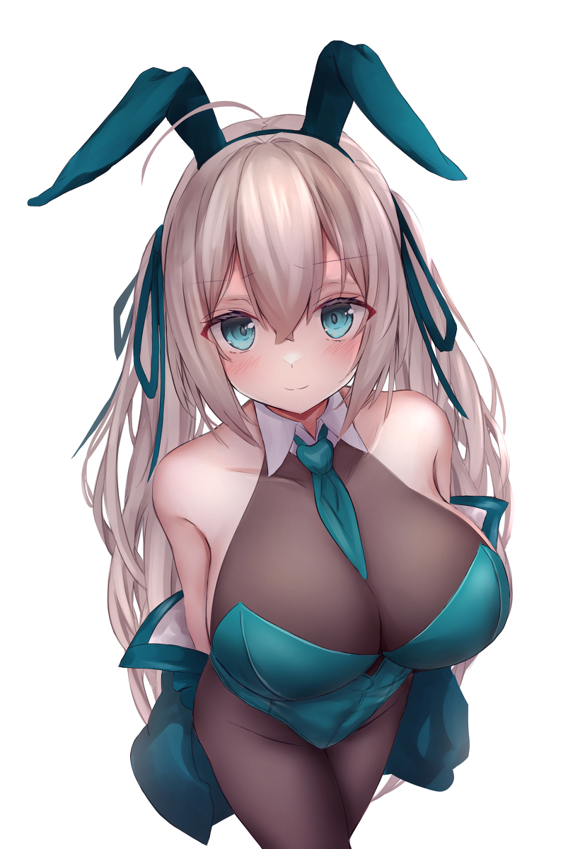 This is a pixiv picture whose title is 金髪碧眼バニー.