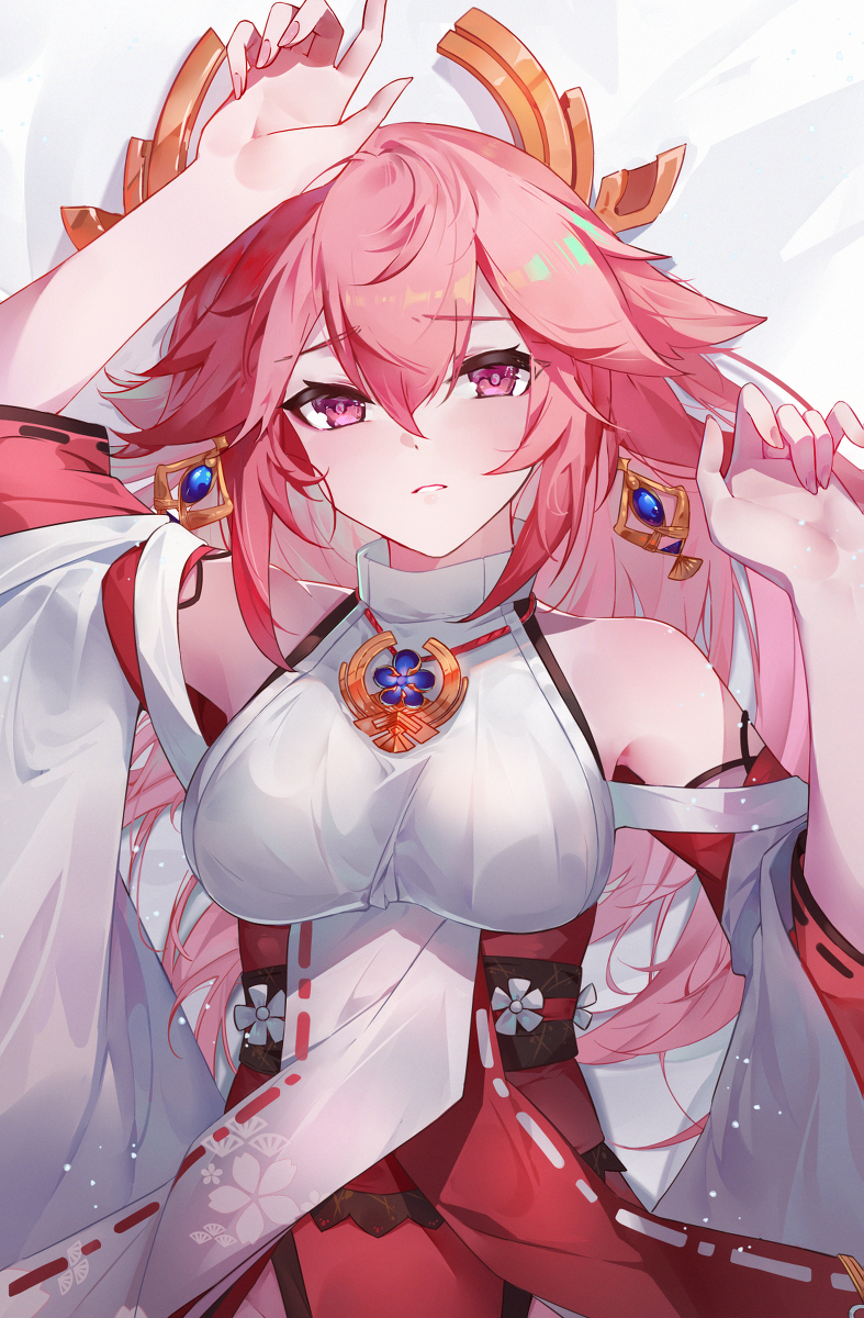 This is a pixiv picture whose title is 八重神子.