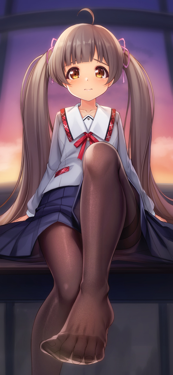 This is a pixiv picture whose title is 星梨花ちゃんに踏まれたい.