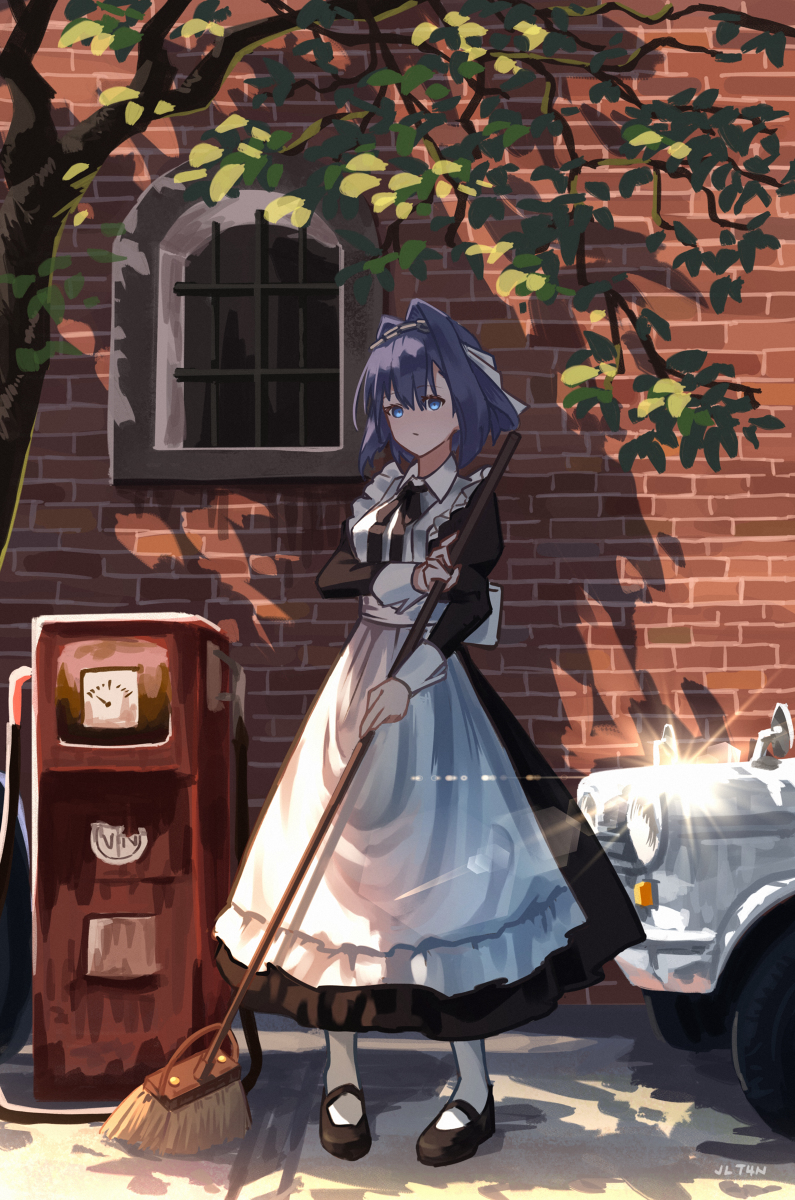 This is a pixiv picture whose title is Maid Kronii.