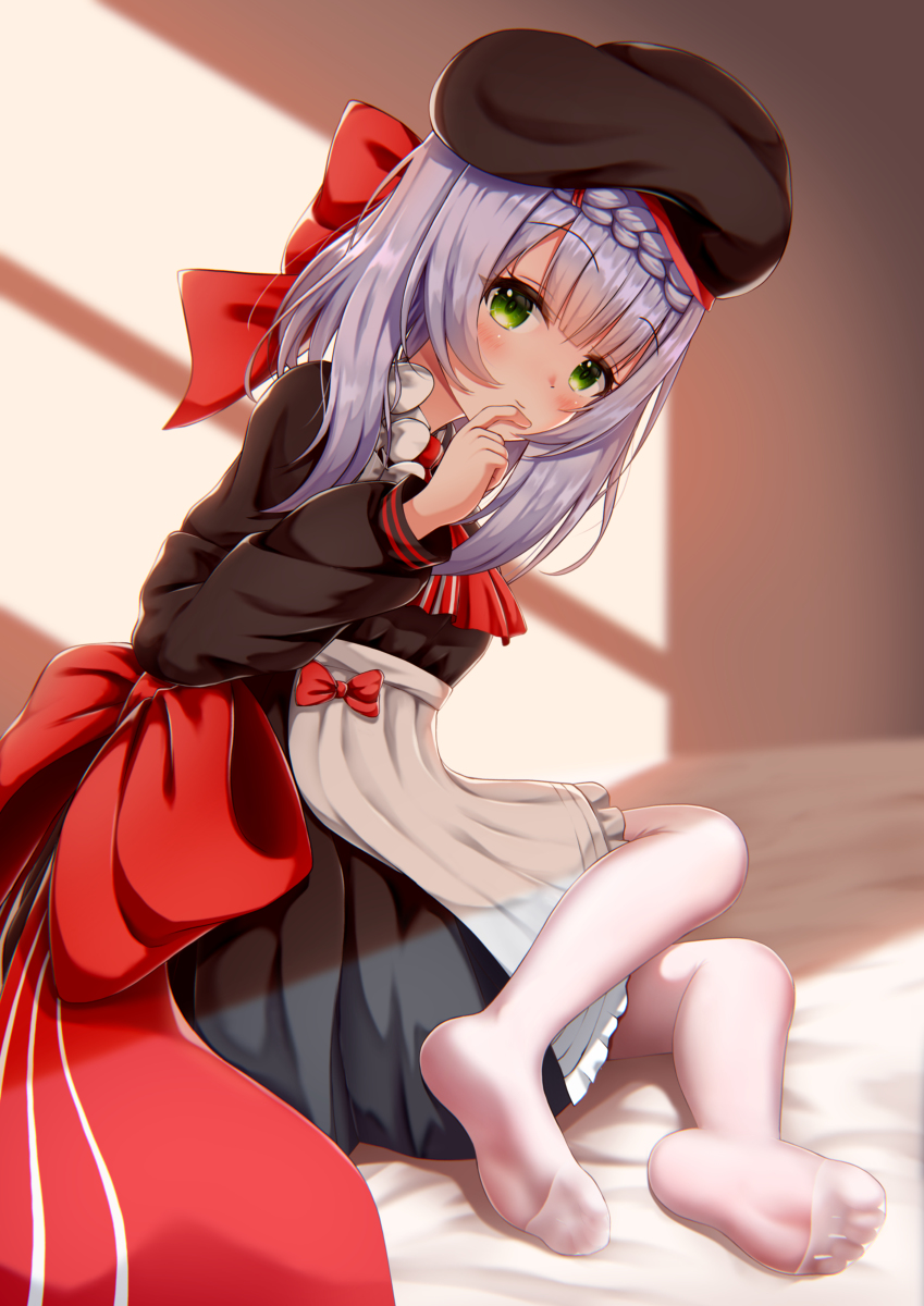 This is a pixiv picture whose title is メイドの休日.