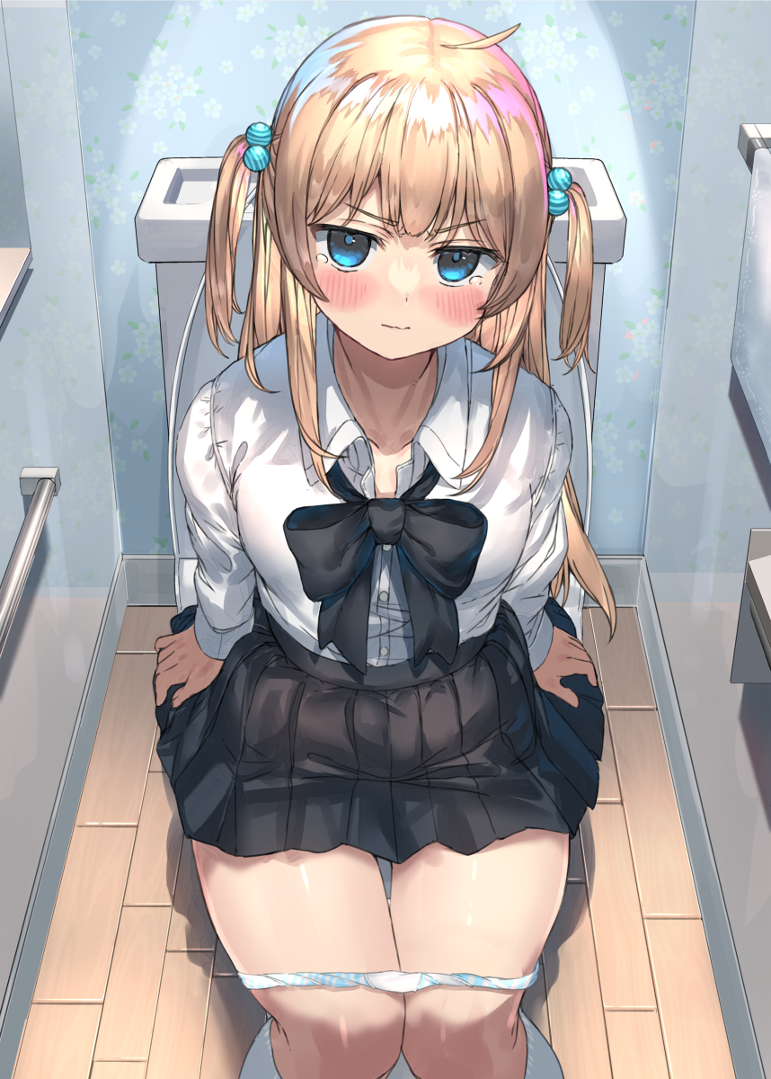 This is a pixiv picture whose title is 「ト、トイレまでくんなし…！！」.