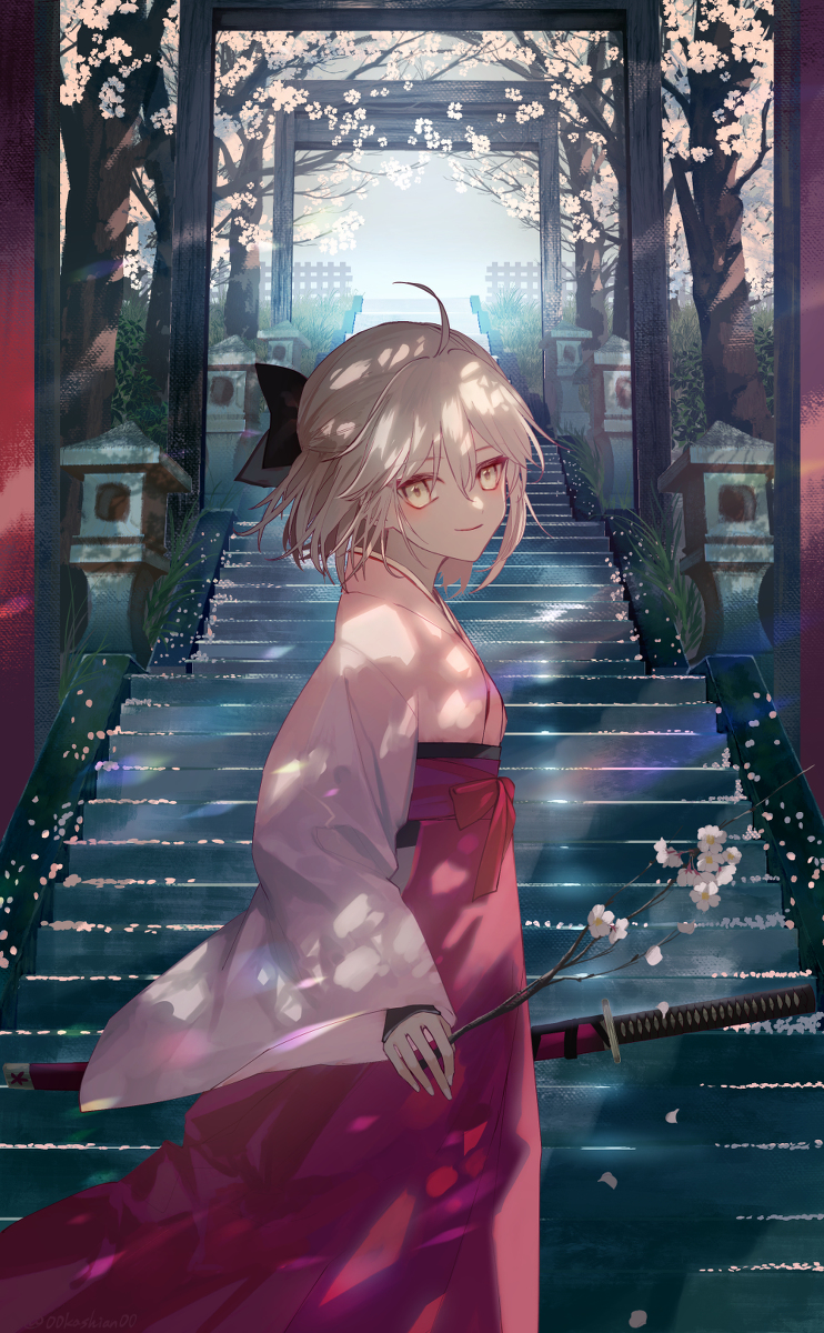 This is a pixiv picture whose title is 桜セイバー.